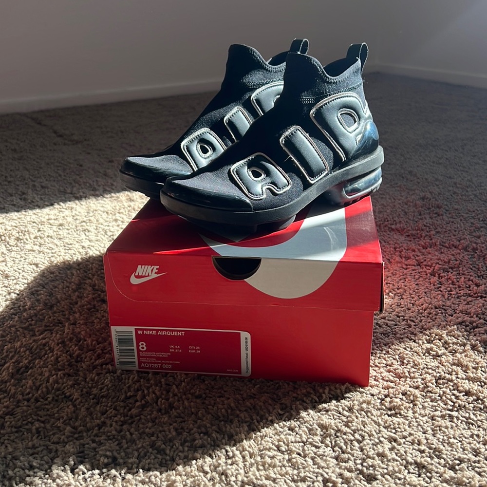 Nike Airquent Sneakers